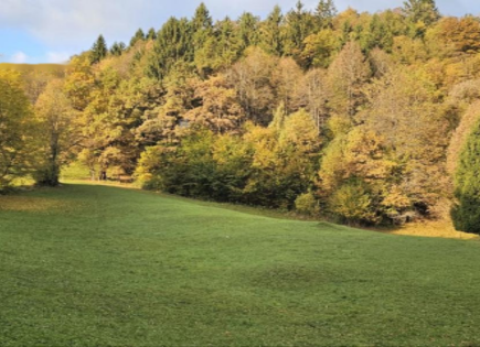 Земля за 194 097 евро в Кране, Словения