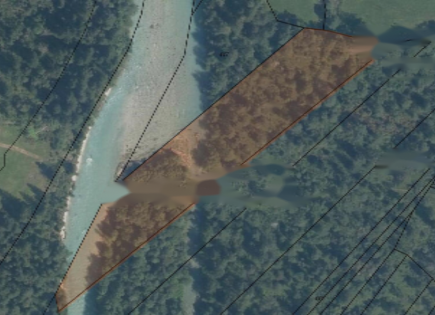 Земля за 41 162 евро в Радовлице, Словения