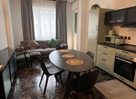 Апартаменты за 2 000 евро за месяц в Милане, Италия