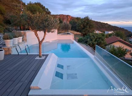 Вилла за 590 000 евро в Режевичах, Черногория