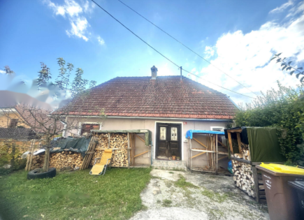 Дом за 65 000 евро в Кочевье, Словения