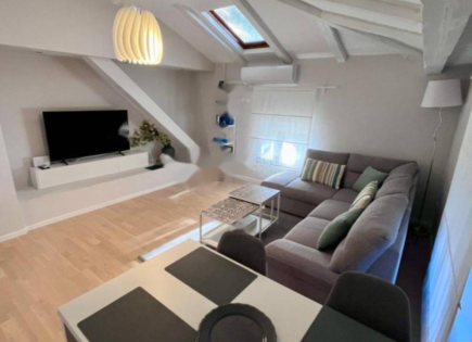 Квартира за 300 000 евро в Опатии, Хорватия