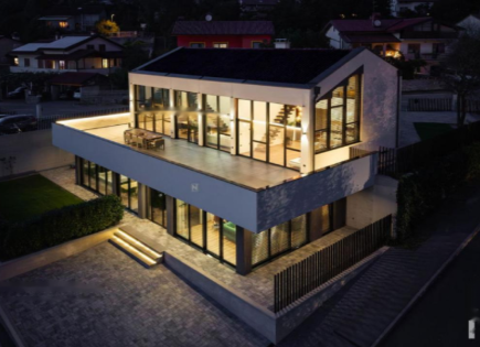 Дом за 995 000 евро в Сежане, Словения