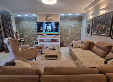 Квартира за 500 000 евро в Доброте, Черногория