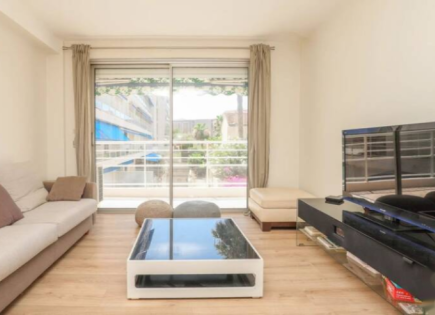 Квартира за 468 000 евро в Каннах, Франция