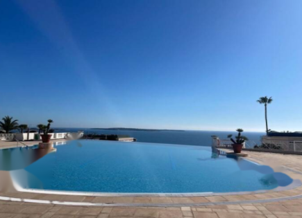 Квартира за 297 000 евро в Каннах, Франция