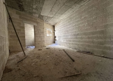 Квартира за 450 000 евро в Корми, Мальта