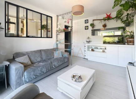 Квартира за 235 000 евро в Каннах, Франция