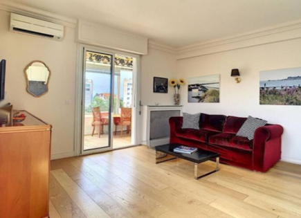 Квартира за 459 000 евро в Каннах, Франция