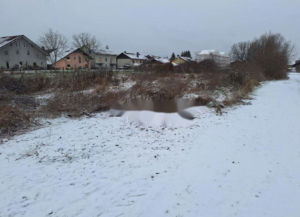 Земля за 202 400 евро в Любляне, Словения