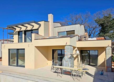 Вилла за 1 290 000 евро в Порече, Хорватия