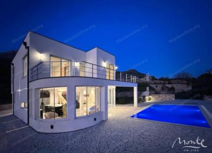 Вилла за 750 000 евро в Добра Воде, Черногория