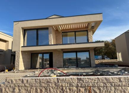 Дом за 891 880 евро в Умаге, Хорватия