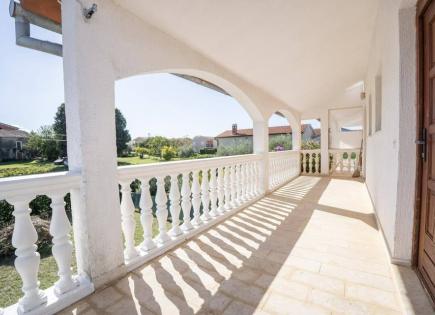 Дом за 340 000 евро в Порече, Хорватия