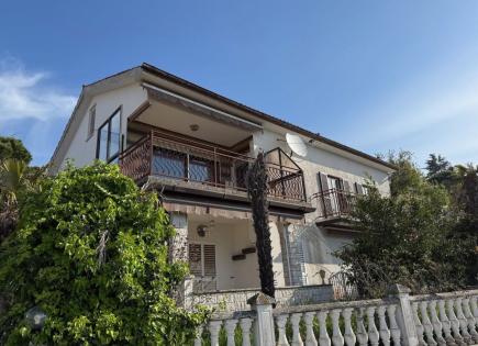 Квартира за 450 000 евро в Пиране, Словения