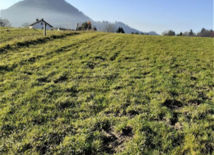 Земля за 867 880 евро в Любляне, Словения