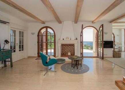 Вилла за 863 000 евро в Алании, Турция