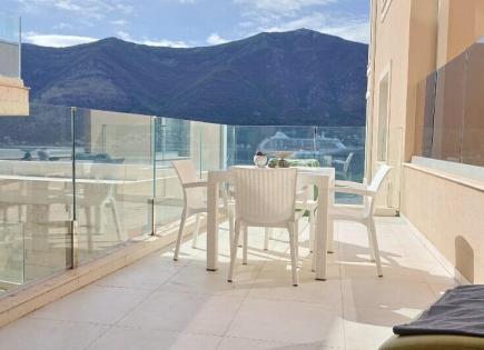 Квартира за 440 000 евро в Доброте, Черногория