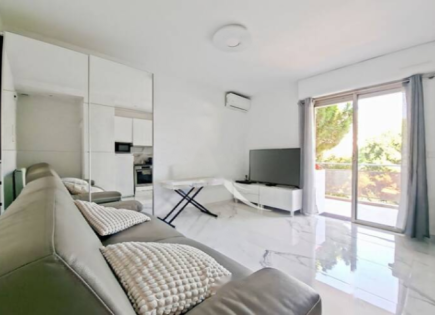 Квартира за 194 000 евро в Каннах, Франция