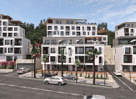 Коммерческая недвижимость за 122 550 евро в Тивате, Черногория