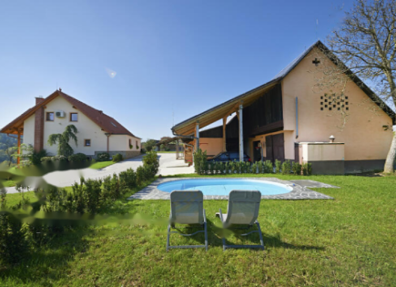 Ферма за 590 000 евро в Словенске-Конице, Словения