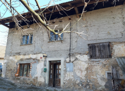 Дом за 82 000 евро в Постойне, Словения