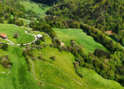 Ферма за 730 000 евро в Камнике, Словения