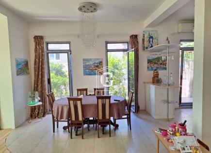 Вилла за 970 000 евро в Тивате, Черногория