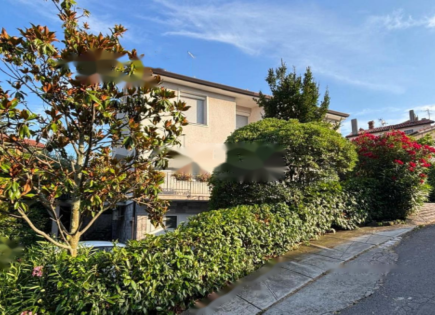 Дом за 1 280 000 евро в Изоле, Словения