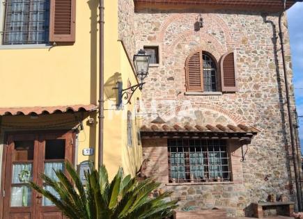 Дом за 380 000 евро в Пистое, Италия