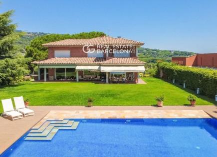 Дом за 1 800 000 евро в Испании