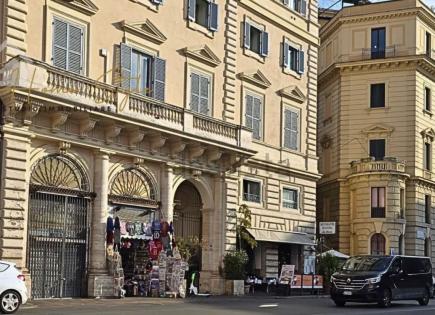 Магазин за 516 000 евро в Риме, Италия