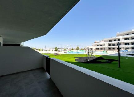 Апартаменты за 220 000 евро в Сан-Мигель де Салинас, Испания