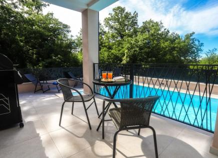 Вилла за 520 000 евро в Порече, Хорватия