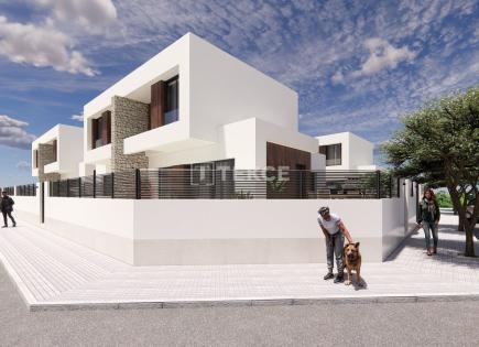 Вилла за 420 000 евро в Долорес, Испания