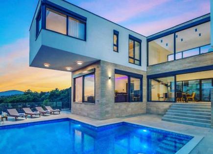 Вилла на Чиово, Хорватия (цена по запросу)