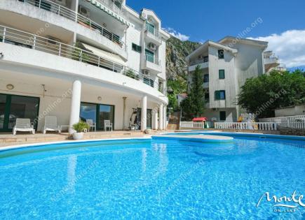 Отель, гостиница за 328 000 евро в Рисане, Черногория