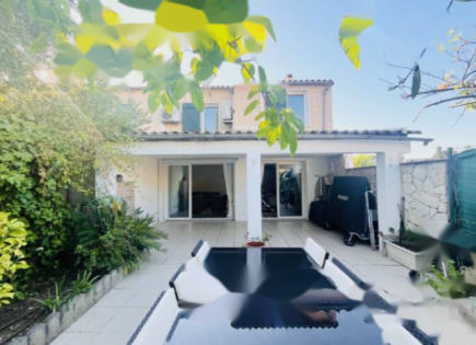 Квартира за 449 000 евро в Каннах, Франция