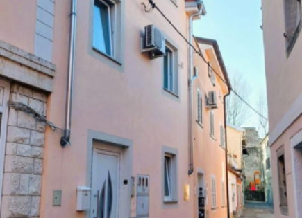 Квартира за 350 000 евро в Копере, Словения
