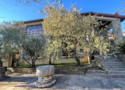 Дом за 890 000 евро в Копере, Словения