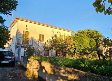 Дом за 90 000 евро в Диаманте, Италия