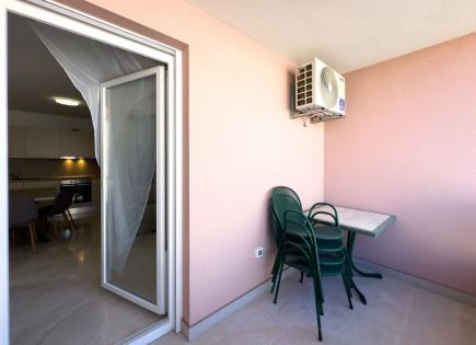 Квартира за 190 000 евро в Перое, Хорватия