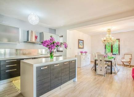 Вилла за 770 000 евро в Будве, Черногория