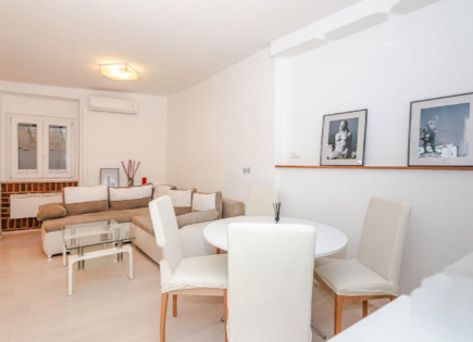 Квартира за 239 000 евро в Пиране, Словения