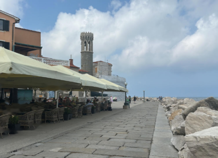 Квартира за 205 000 евро в Пиране, Словения