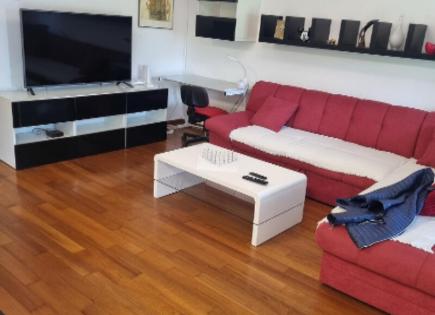 Квартира за 370 000 евро в Луции, Словения