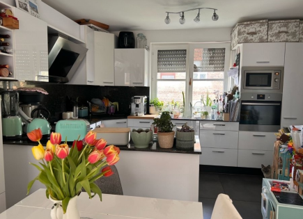 Квартира за 520 000 евро в Люксембурге, Люксембург