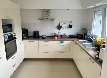 Квартира за 895 000 евро в Люксембурге, Люксембург