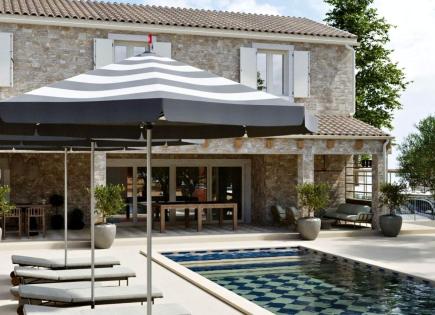 Вилла в Буйе, Хорватия (цена по запросу)