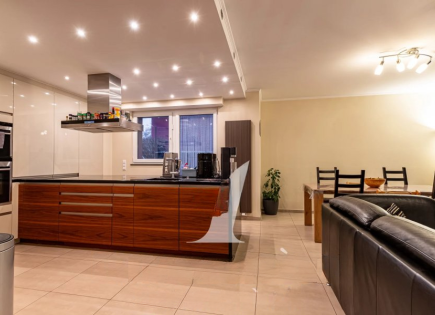 Квартира за 692 000 евро в Люксембурге, Люксембург